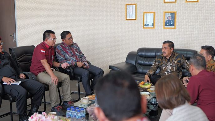 Wakil Menteri Pertanian (Wamentan) Sudaryono bersama rombongan mendampingi Menteri Imigrasi elakukan kunjungan ke Lapas Karanganyar di Pulau Nusakambangan Cilacap, Jawa Tengah, Jumat (1/11/2024).