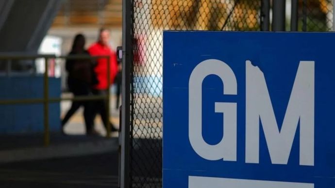 Genaral Motors bakal melakukan recall terhadap ratusan kendaraan Chevrolet Bolt EV dan EUV. (Foto: Reuters)