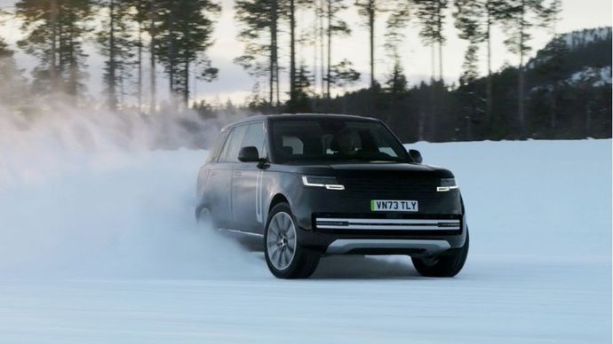 Range Rover Electric memimpin jalan bagi generasi baru kendaraan mewah tanpa emisi di bawah naungan JLR. (Foto: ArenaEV)