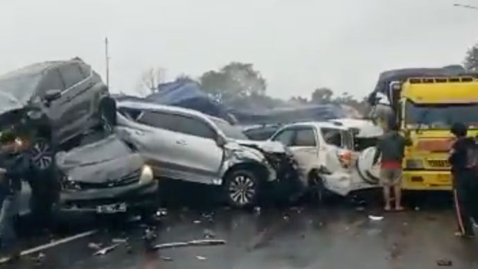 Kecelakaan di Tol Cipularang arah Jakarta.
