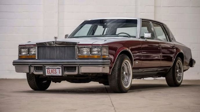 Cadillac Seville 1977 yang pernah dimiliki penyanyi legendaris Elvis Presley. (Foto: Bonhams via Drive)