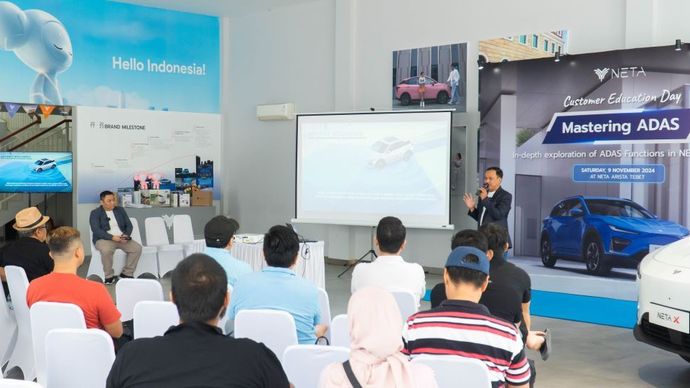 PT NETA Auto Indonesia menggelar acara bertajuk &quot;Customer Education Day&quot; yang berlangsung pada Sabtu (9/11/2024), di dealer NETA Arista Tebet, Jakarta Selatan (Jaksel). (Foto: Istimewa)