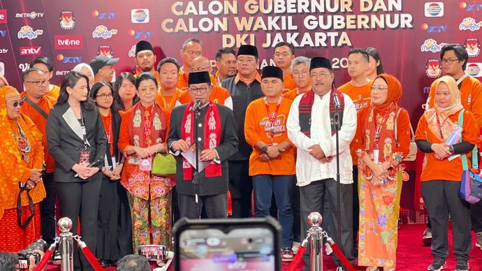 Pramono Anung dan Rano Karno usai debat ketiga Pilkada Jakarta 2024. 