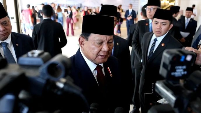 Presiden Prabowo Subianto saat menyampaikan pernyataan kepada awak media di sela kegiatan menghadiri acara Konferensi Tingkat Tinggi (KTT) G20 di Brasil, Minggu (17/11/2024). 