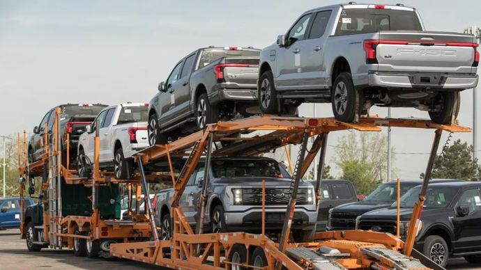 Ford menghentikan produksi truk pikap listrik F-150 Lightning di Amerika Serikat selama enam minggu. (Foto: Istimewa/Drive) 