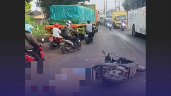 Kecelakaan tragis yang merenggut nyawa seorang pengendara motor di Jalan Raya Narogong, Bantargebang, Bekasi.