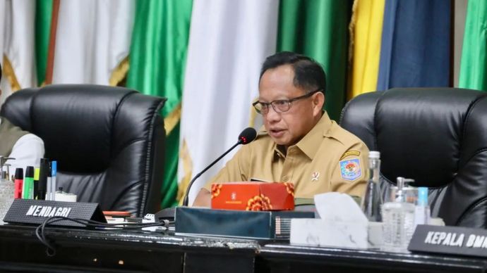 Menteri Dalam Negeri Tito Karnavian dalam Rapat Koordinasi Pengendalian Inflasi Daerah dan Sosialisasi Bencana Hidrometeorologi di Gedung Sasana Bhakti Praja, Kantor Pusat Kemendagri, Jakarta, Senin (18/11/2024). (ANTARA/HO-Puspen Kementerian Dalam Negeri)