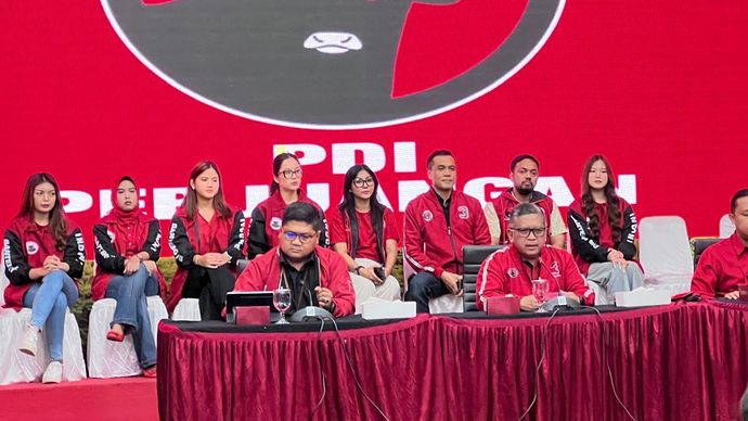 Konferensi pers PDIP terkait isu-isu Pilkada 2024. 