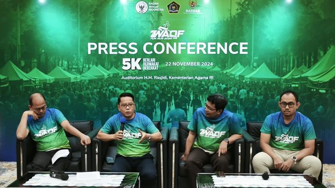 Badan Wakaf Indonesia (BWI), bersama Kementerian Agama (Kemenag) RI, dan Badan Amil Zakat Nasional (BAZNAS) RI  bersinergi mengajak masyarakat berolahraga sambil berwakaf dalam acara Wakaf dan Zakat Fun Run (Waqf Run) 2024.