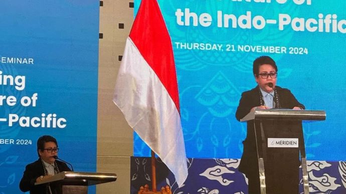 Direktur Diplomasi Publik Kementerian Luar Negeri (Kemlu) RI Ani Nigeriawati memberikan sambutan pada pembukaan seminar 