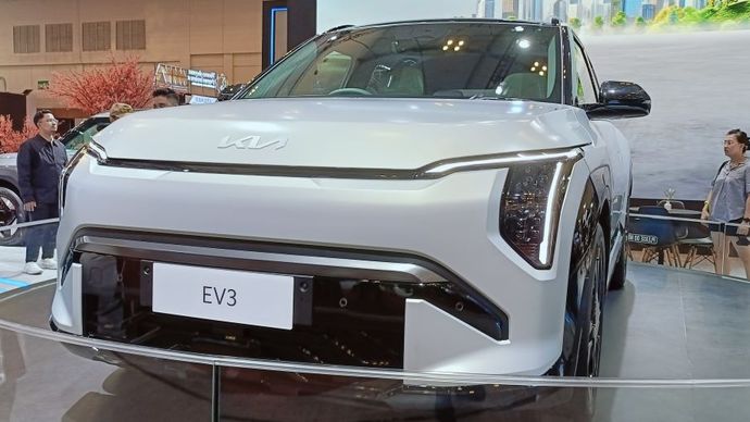 Kia EV3 sendiri merupakan kendaraan listrik Kia ketiga yang diperkenalkan di Indonesia.(Foto: Adiantoro/NTV)