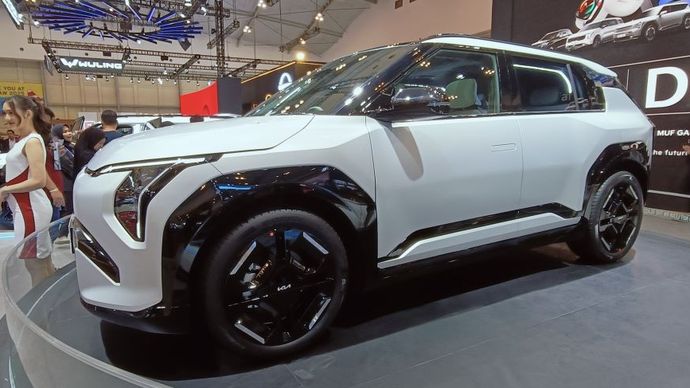 Mobil listrik KIA EV3 diperkenalkan di MUF GJAW 2024. (Foto: Adiantoro/NTV)