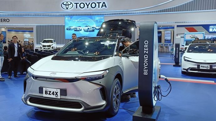 Mobil listrik Toyota bZ4X. (Foto: Adiantoro/NTV)