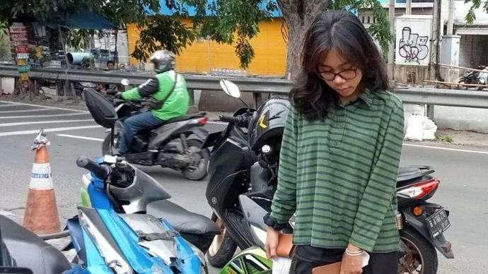 Tiang Rambu Lalu Lintas di Sunter Kemayoran