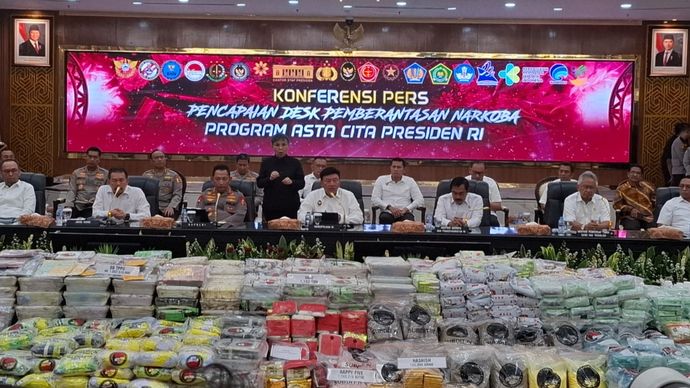 Konferensi pers Desk Pemberantasan Narkoba di Mabes Polri, Jakarta. 