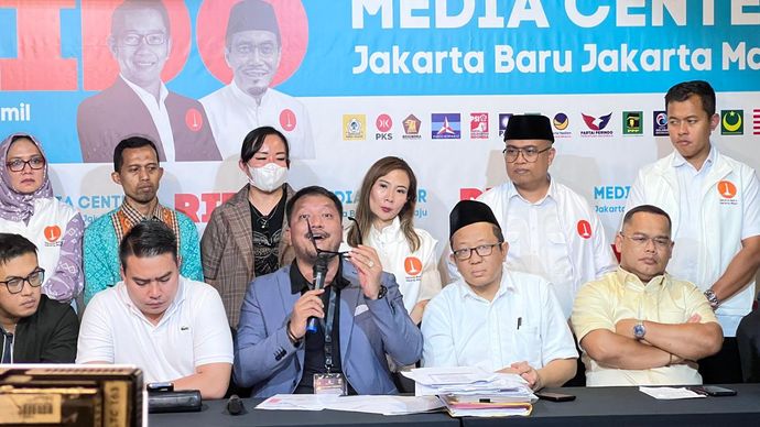 Konferensi pers Tim Ridwan Kamil dan Suswono pasca penetapan hasil rekapitulasi Pilkada Jakarta 2024. 