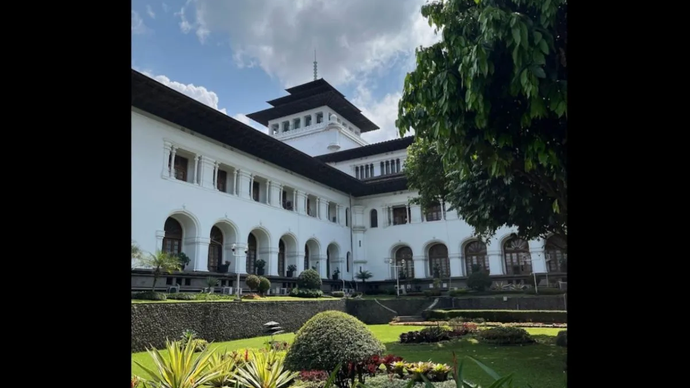 Salah satu sudut Gedung Sate Bandung yang merupakan pusat pemerintahan Provinsi Jawa Barat. 