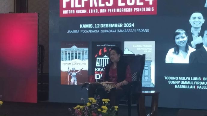 Ketua Umum PDI Perjuangan Megawati Soekarnoputri saat menjadi pembicara kunci Peluncuran dan Diskusi Buku Berjudul: Pilpres 2024 Antara Hukum, Etika, dan Pertimbangan Psikologis di Jakarta, Kamis (12/12/2024).