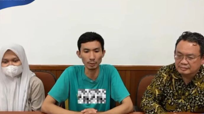 Pihak Rumah Sakit (RS) Islam Jakarta Cempaka Putih Jakarta Pusat bersama MR (27) di Jakarta, Senin (9/12/2024). 