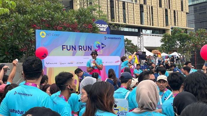 Semarak perayaan ulang tahun ke-9, Nusantara TV (NTV) di kawasan Car Free Day (CFD), Anjungan Sarinah, Jalan MH Thamrin, Jakarta Pusat, pada Minggu, 15 Desember 2024.