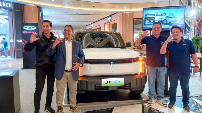 PT Chery Sales Indonesia (CSI) resmi memperkenalkan Chery J6 kepada masyarakat Kota Semarang dan sekitarnya. (Foto: Istimewa/PT CSI)