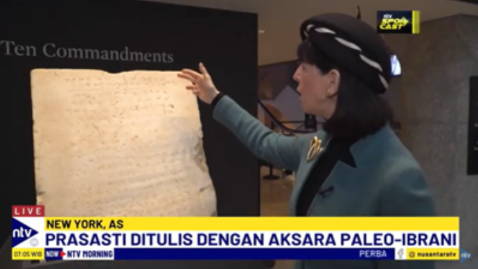 Prasasti batu 10 Perintah Tuhan terjual 5 juta Dolar AS di Balai Lelang Sotheby,'s New York 