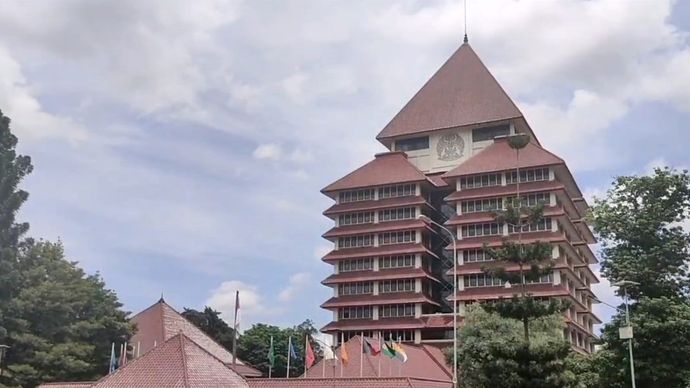 Universitas Indonesia (disingkat UI) adalah perguruan tinggi di Indonesia. Kampus utamanya terletak di bagian Utara dari Depok