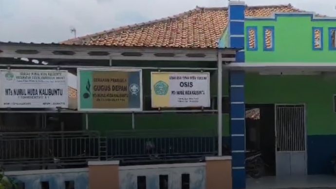 Insiden yang melibatkan ibu kantin dan siswa-siswi MTs Nurul Huda di Brebes, Jawa Tengah, menjadi viral di media sosial.