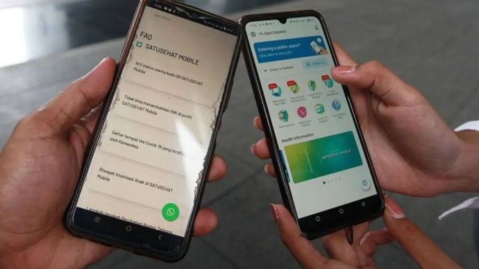 Ilustrasi Warga mengakses aplikasi SatuSehat Mobile di Jakarta