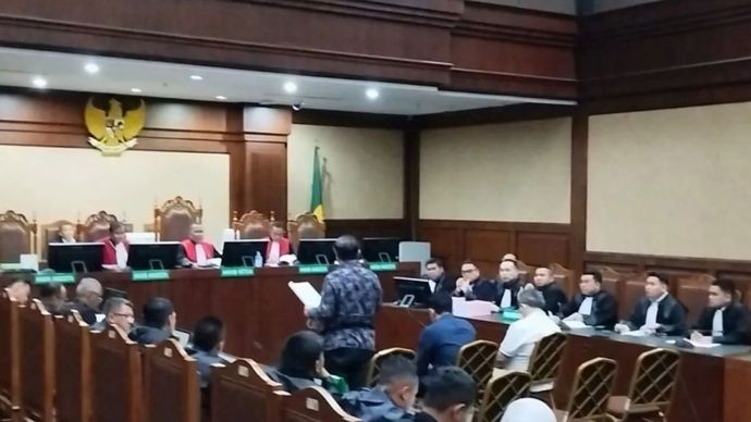 Tiga hakim nonaktif Pengadilan Negeri (PN) Surabaya menjalani sidang pembacaan surat dakwaan di Pengadilan Tindak Pidana Korupsi (Tipikor) Jakarta, Selasa 24 Desember 2024.