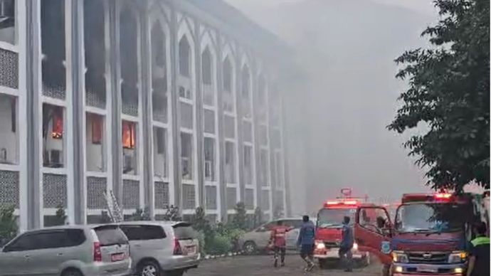 Kebakaran di UIN Jakarta