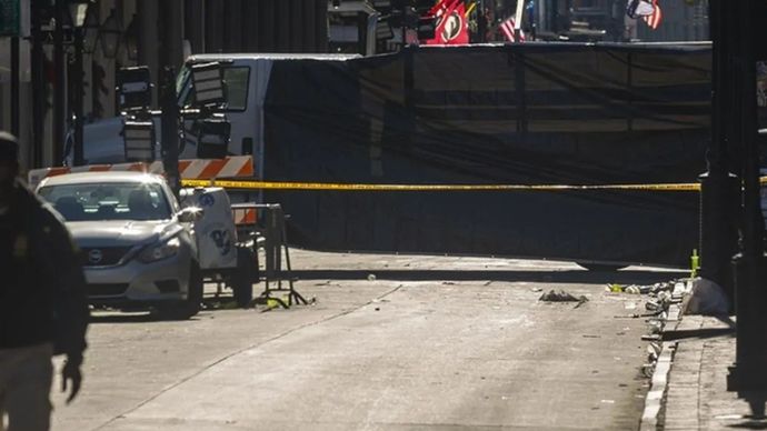 Suasana di lokasi kejadian di mana serangan truk yang menewaskan 15 orang terjadi di New Orleans, AS. 