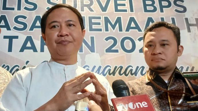 Arsip - Direktur Jenderal Penyelenggaraan Haji dan Umrah (PHU) Kemenag Hilman Latief ditemui usai konferensi pers terkait indeks kepuasan jemaah haji Indonesia (IKJHI) tahun 2024 di Jakarta, Jumat (20/9/2024).