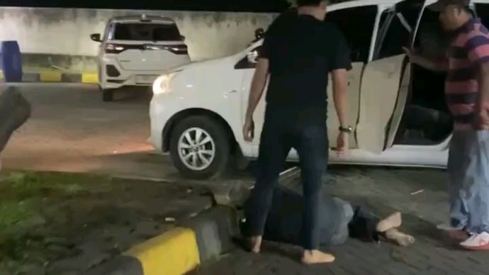 Pengusaha rental mobil ditembak mati saat mengambil mobilnya yang dibawa kabur penyewa. (Instagram) 