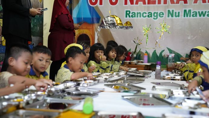 Program Makan Bergizi Gratis di sekolah inklusif yang juga melayani Anak Berkebutuhan Khusus (ABK) di Cimanggu, Bogor, Senin, 6 Januari 2025