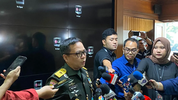 Kepala Biro (Karo) Infohan Setjen Kementerian Pertahanan Brigjen TNI Frega Ferdinand Wenas saat jumpa pers di Kantor Kemhan, Jakarta Pusat, Selasa, (7/1/2025).