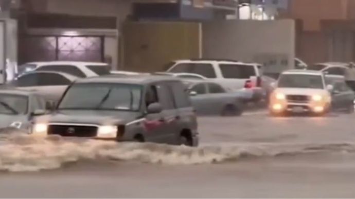 Banjir di Arab Saudi  <b>(X @t_t_news_)</b>