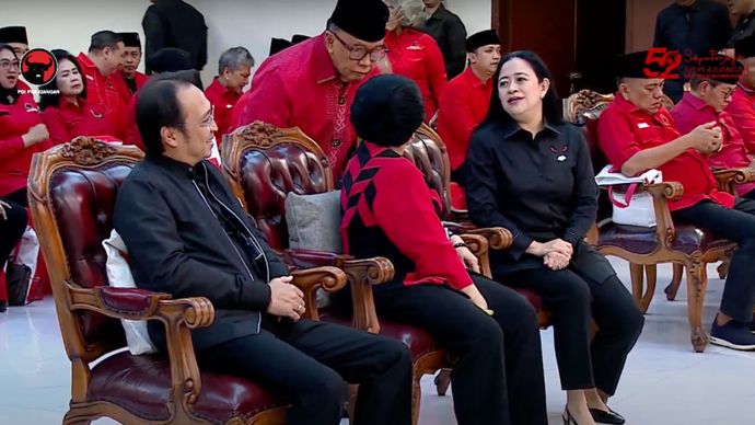 Megawati dan Puan di HUT PDIP.