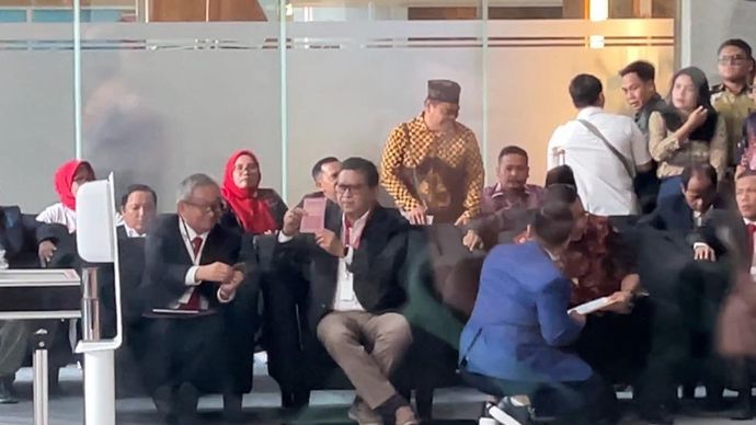 Sekjen PDIP Hasto Kristiyanto saat mendatangi KPK. (NTVNews.id) 