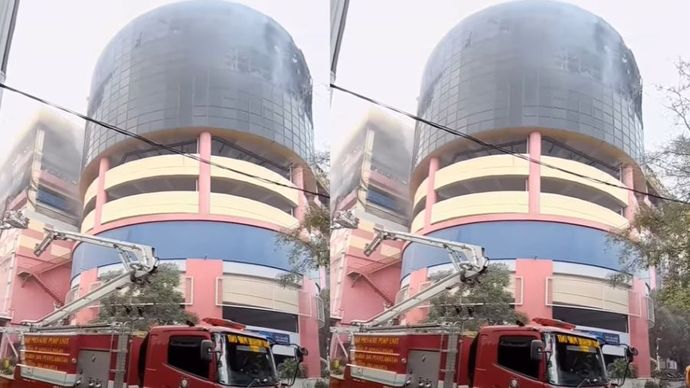 Kebakaran di Plaza Glodok, Tamansari, Jakarta Barat.