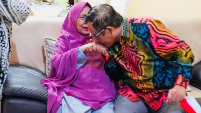 Mahfud MD dan Ibu