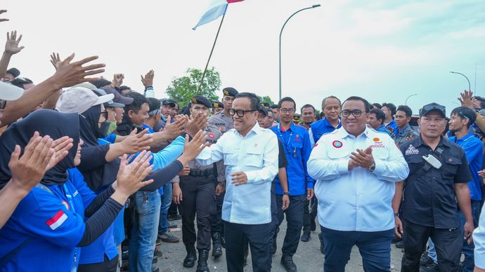 Wakil Menteri Ketenagakerjaan (Wamenaker) Immanuel Ebenezer Gerungan menyampaikan sebanyak 308 pekerja PT Softex Indonesia yang sebelumnya terancam terkena Pemutusan Hubungan Kerja (PHK) sepihak oleh Perusahaan dinyatakan selamat dari PHK/Ist