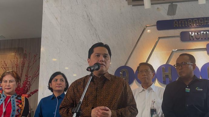 Menteri BUMN Erick Thohir pastikan harga tiket kereta api hingga tol tak naik saat lebaran 2025.