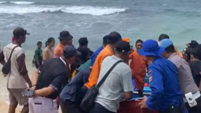 Belasan wisatawan terseret ombak Pantai Drini Gunungkidul