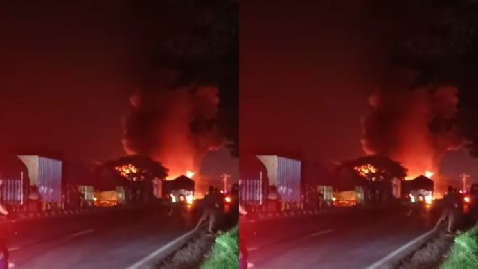 truk terbakar di jalur pantura