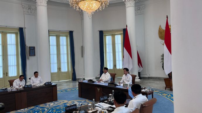 Presiden Prabowo Pimpin Sidang Perdana Dewan Pertahanan Nasional di Istana Bogor