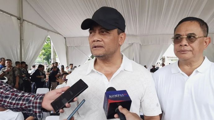 Gubernur Jawa Tengah terpilih Ahmad Luthfi saat memberikan keterangan kepada awak media di Monas, Jakarta, Selasa (18/2/2025). 