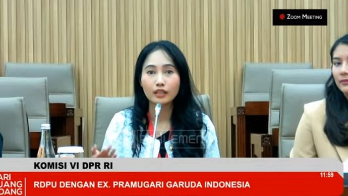 Eks pramugari Garuda Indonesia yang mengadu ke DPR RI. (YouTube) 