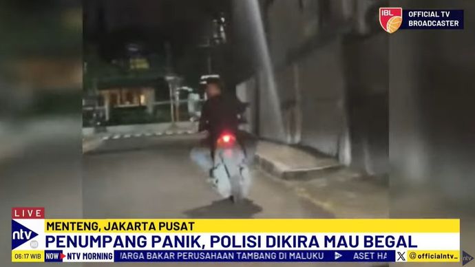 Penumpang taksi online sengaja merekam aksi kejar-kejaran karena khawatir akan dibegal.