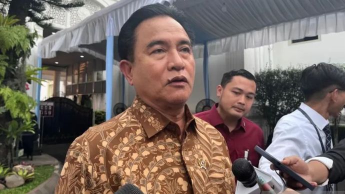 Menteri Koordinator Bidang Hukum, HAM, Imigrasi, dan Pemasyarakatan Yusril Ihza Mahendra dalam wawancara